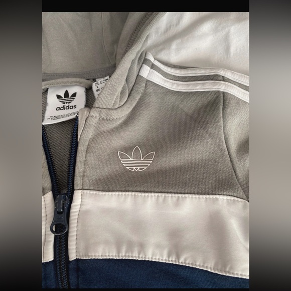 Adidas tracksuit 12-18m - Picture 7 of 10